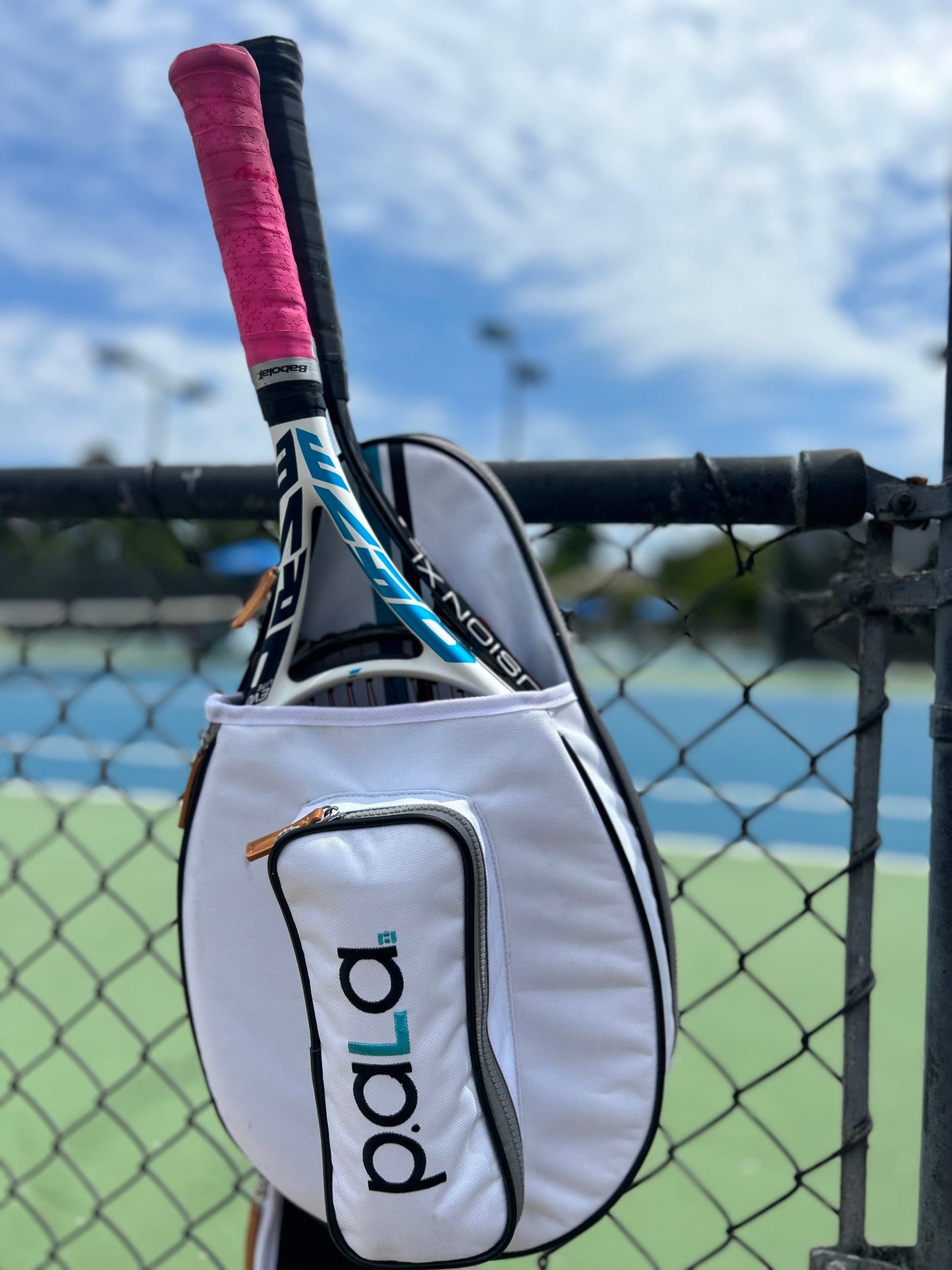 Padel Essentials White Bag – Lightweight & Functional